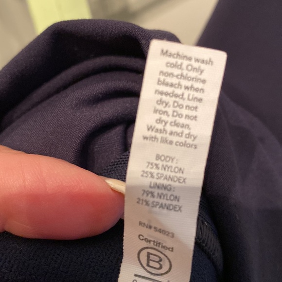 Athleta tank with built in bra - Picture 3 of 4